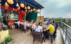 Friends Guest House & Hostel- Near Taj Mahal