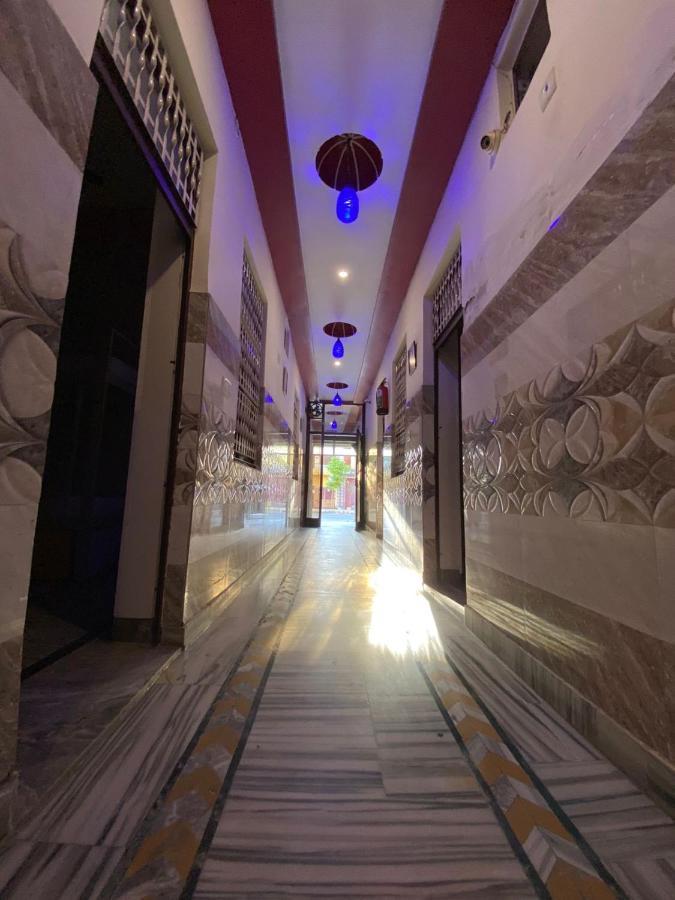 Friends Guest House & Hostel- Near Taj Mahal Agra  Exterior foto