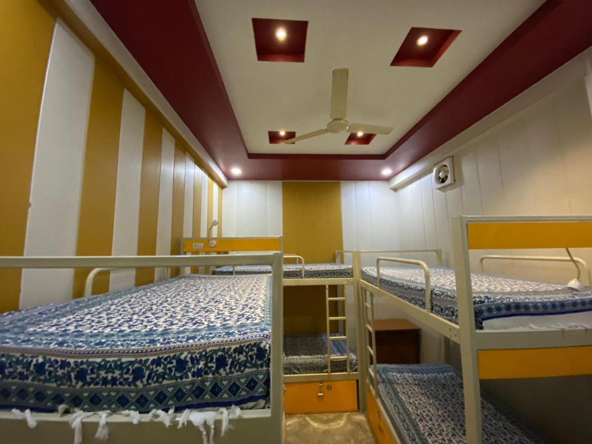 Friends Guest House & Hostel- Near Taj Mahal Agra  Exterior foto