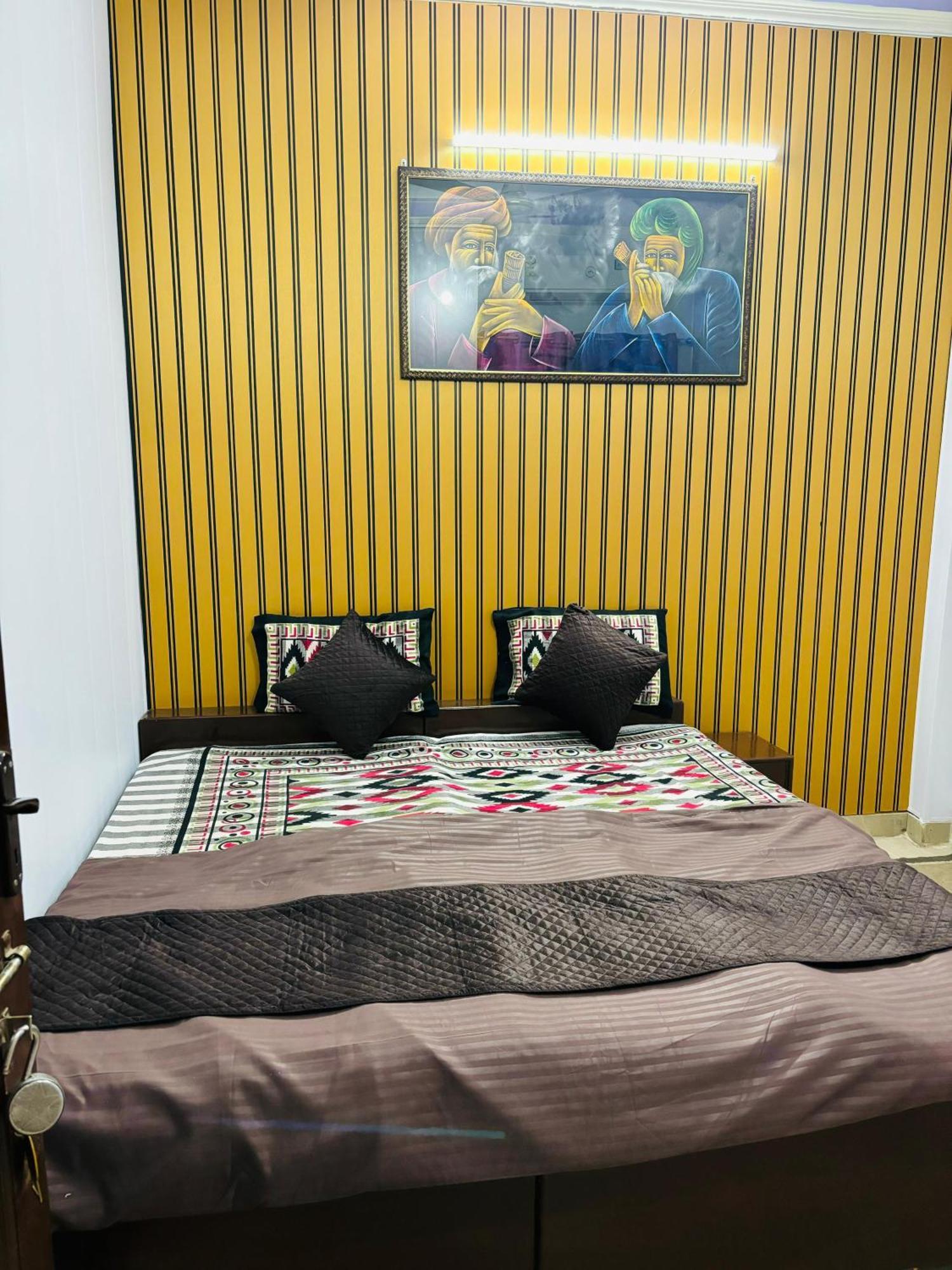 Friends Guest House & Hostel- Near Taj Mahal Agra  Exterior foto
